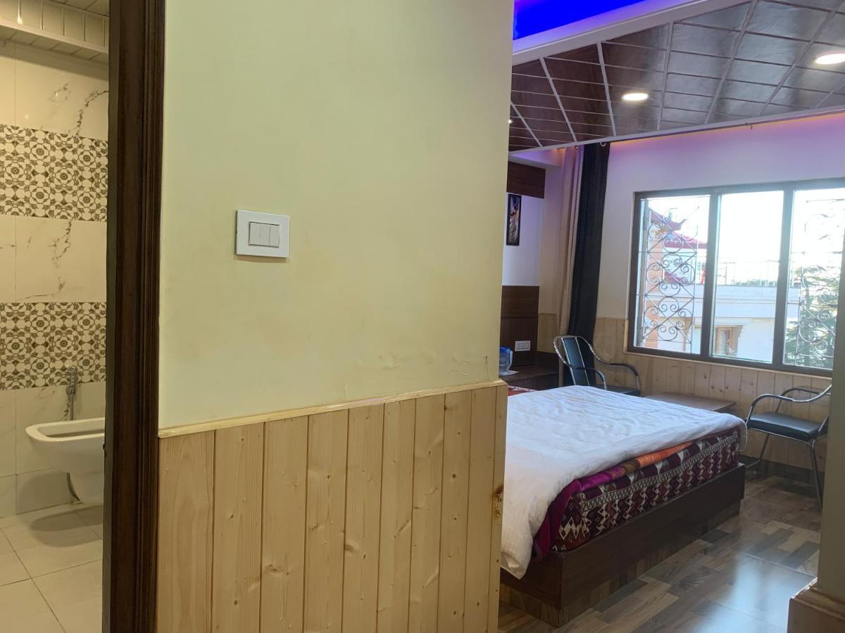 Valley Crown B&B Shimla Bagian luar foto